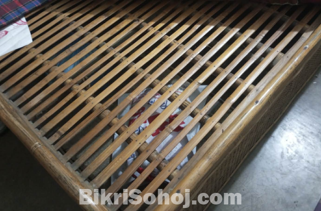 one beter khat and kater table sell kora hobe